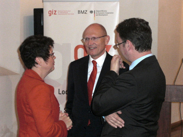 Mit den deutschen Botschafter Herbert Quelle und Henning Twesten, GIZ-Chef in Baku